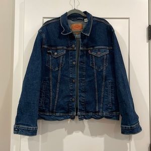 Levi’s Mens Dark Denim Jacket - size large - like new!